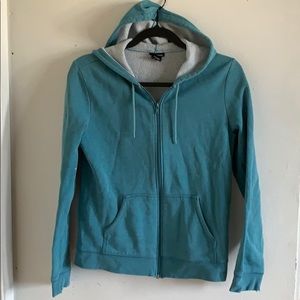 Women’s zip up sweater